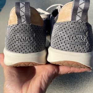 Toms Carlo Casual Sneakers Gray Fabric Lace Up Low Top Comfort Shoes SZ 10.5